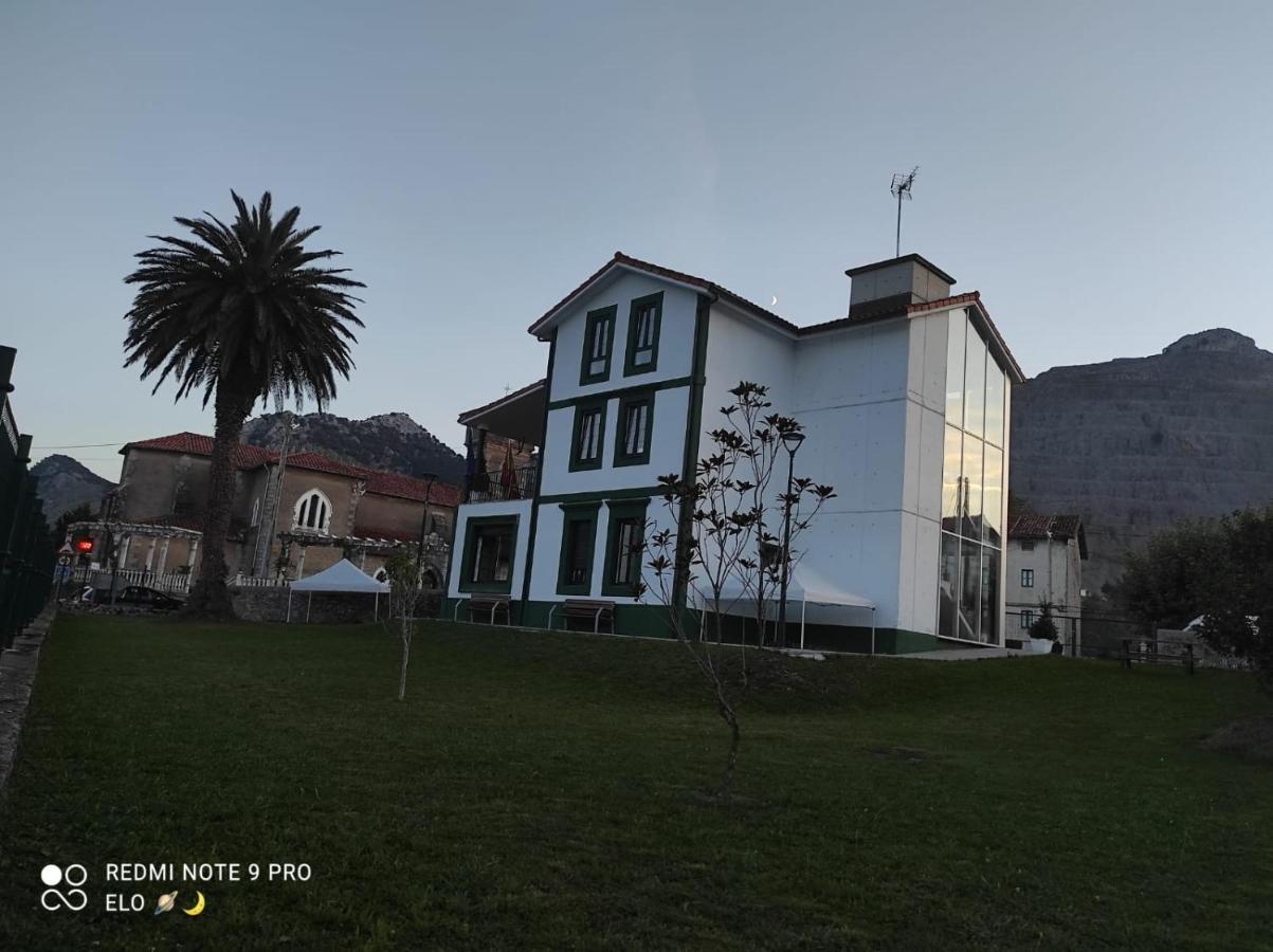 Albergue De Santullan 乌迪亚莱斯堡 外观 照片