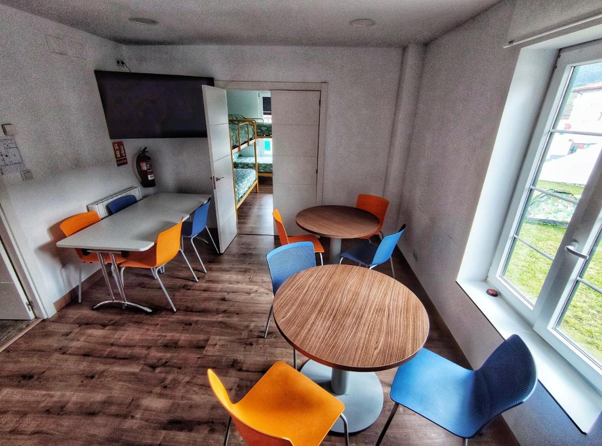 Albergue De Santullan 乌迪亚莱斯堡 外观 照片
