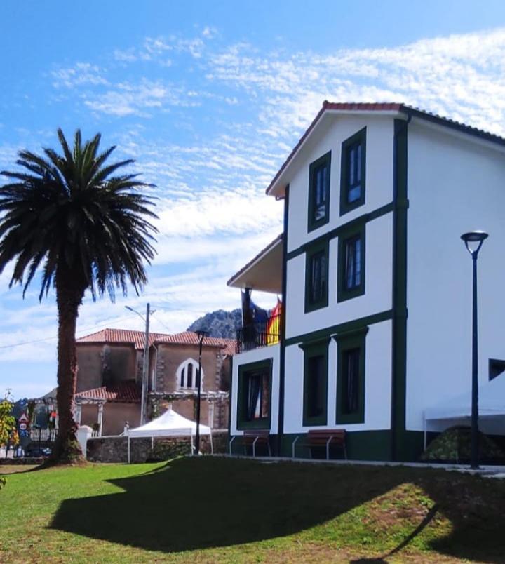 Albergue De Santullan 乌迪亚莱斯堡 外观 照片